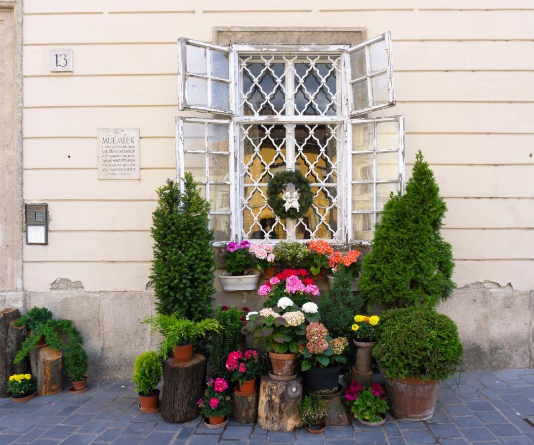 Monarchy Residence Budapest Bagian luar foto